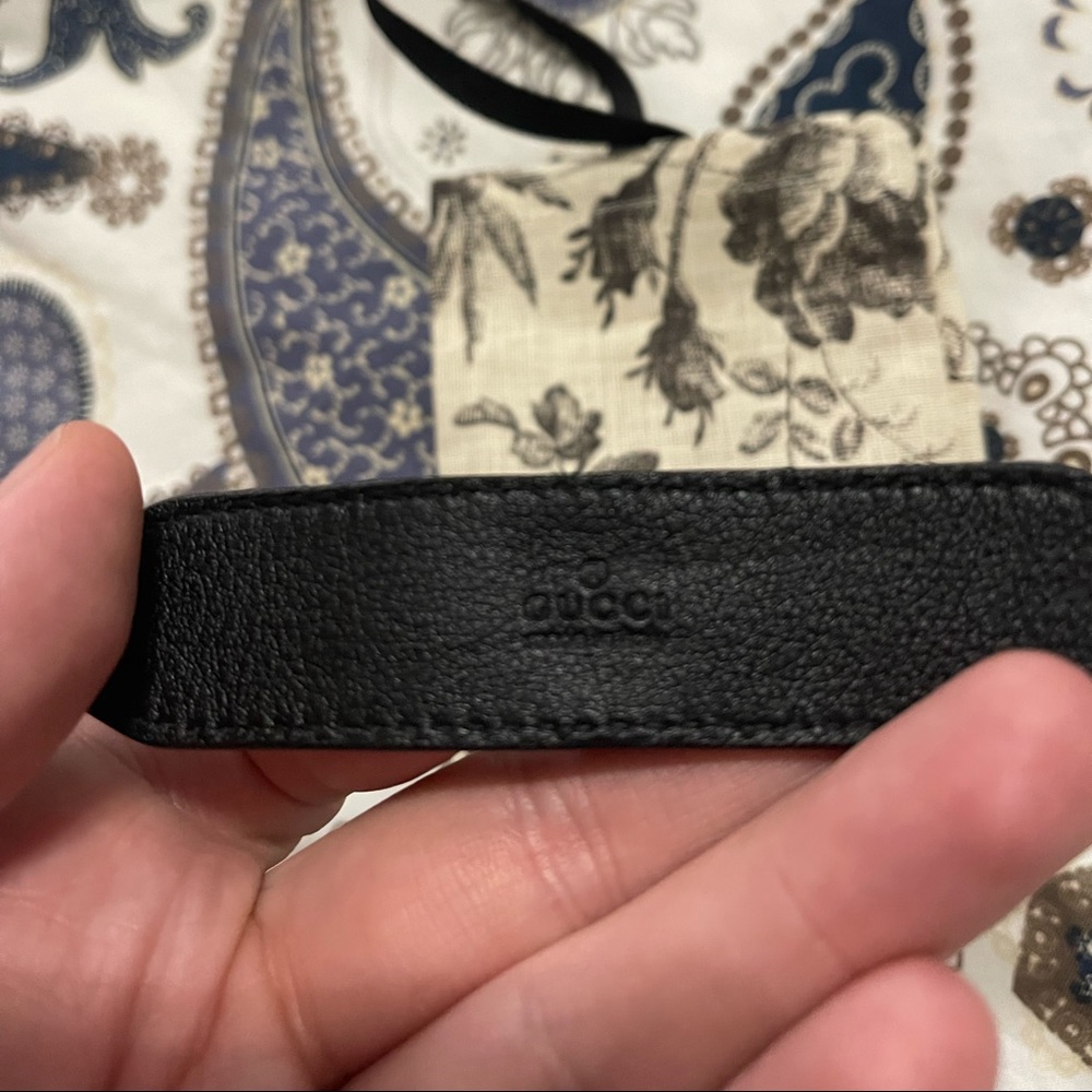 Gucci Lion Head Cross Bracelet - Picture 3 of 5